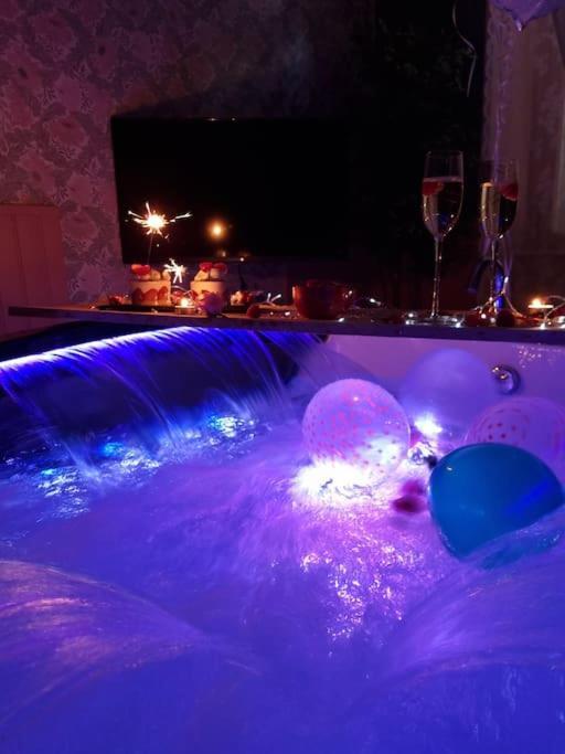 Royal Room jacuzzi haut de gamme centre ville Mulhouse Extérieur photo